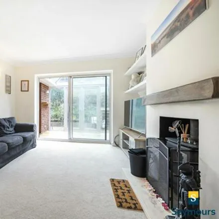 Image 3 - High View Road, Guildford, GU2 7RS, United Kingdom - House for sale