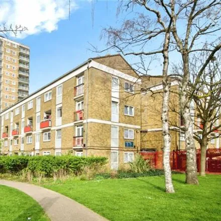 Image 6 - Locton Green, London, E3 2LP, United Kingdom - Apartment for sale