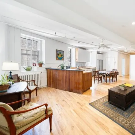 Image 2 - 210 Spring St # 2, New York, 10012 - Apartment for sale