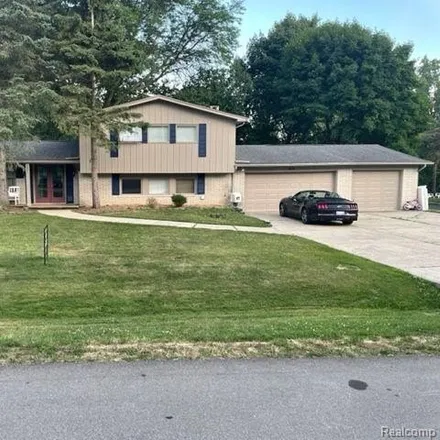 Rent this 4 bed house on 5639 Woodwind Drive in Bloomfield Township, MI 48301