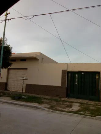 Buy this studio house on Marinos de Fournier 602 in Partido de Morón, El Palomar