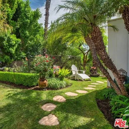 Image 8 - 15993 High Knoll Road, Los Angeles, CA 91436, USA - House for sale