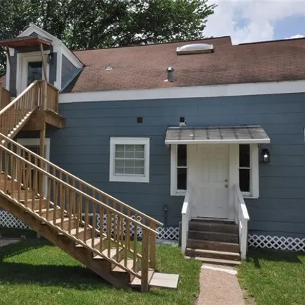 Rent this 1 bed house on 610 Jackson Avenue in Pasadena, TX 77506