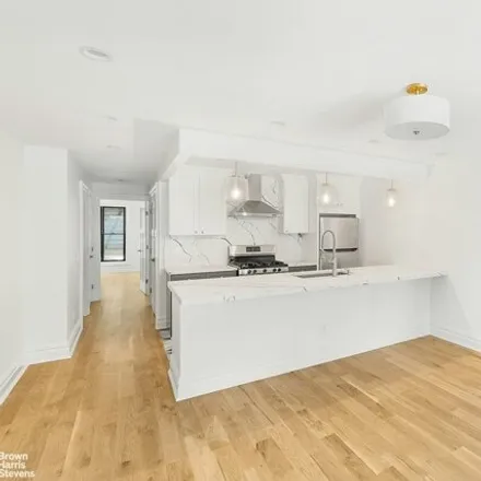 Image 2 - 726 Chauncey Street, New York, NY 11207, USA - House for rent