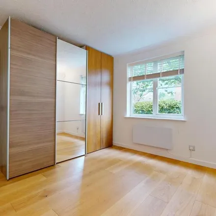 Rent this 2 bed apartment on Teesdale Gardens in London, TW7 6GH