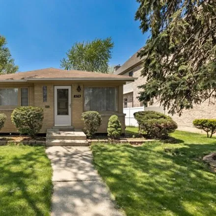 Rent this 3 bed house on 332 West Jackson Street in Elmhurst, IL 60126