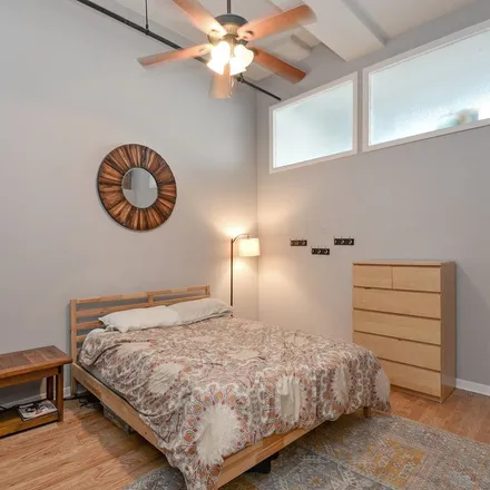 Rent this 2 bed apartment on 1214-1224 West Van Buren Street in Chicago, IL 60607