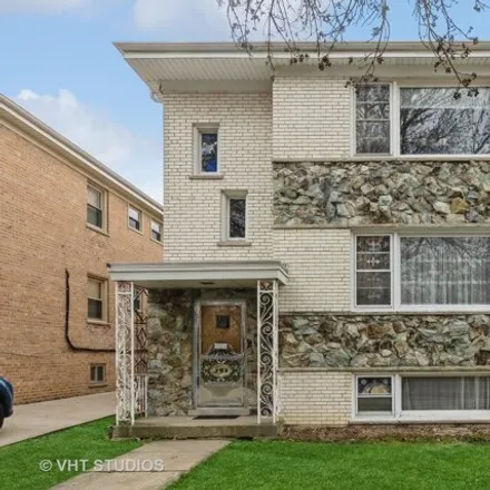 Buy this 7 bed house on 5740 North Lowell Avenue in Chicago, IL 60646