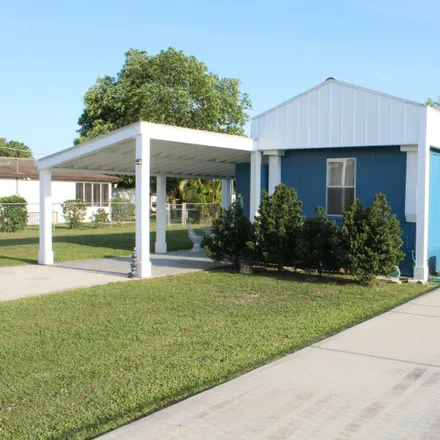 Buy this 2 bed house on 2799 Southeast 29th Street in Okeechobee County, FL 34974