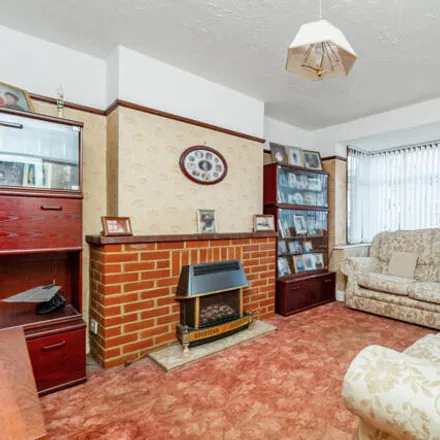 Image 2 - Cheam High School, Chatsworth Road, London, SM3 8PW, United Kingdom - Townhouse for sale
