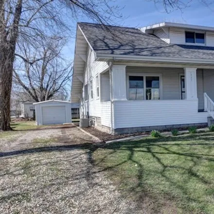 Buy this 4 bed house on Northern Avenue in Taylorville, IL 62568