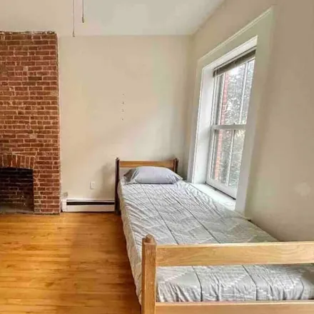 Rent this 3 bed apartment on Hoboken