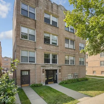 Rent this 1 bed apartment on 1627-1635 West Chase Avenue in Chicago, IL 60626