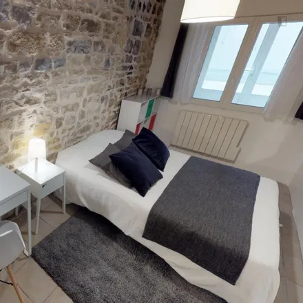 Rent this 4 bed room on 1 Rue Vaubecour in 69002 Lyon 2e Arrondissement, France