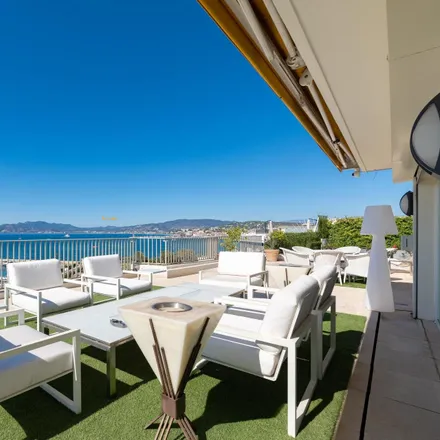 Image 3 - Boulevard de la Croisette, 06400 Cannes, France - Apartment for sale