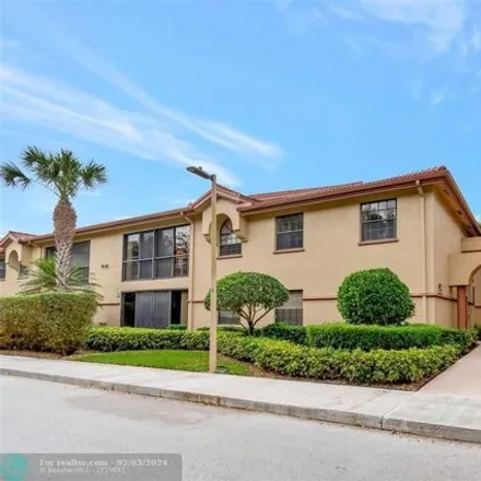 Buy this 3 bed condo on unnamed road in Country Club Trail, Palm Beach County