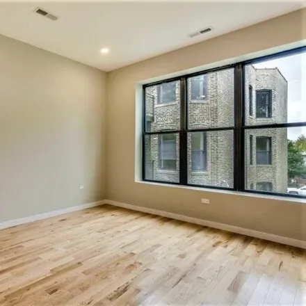 Image 6 - 4525 South Evans Avenue, Chicago, IL 60653, USA - House for sale