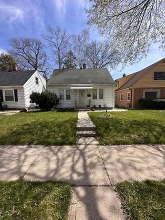 Buy this 2 bed house on 5680 North 39th Street in Milwaukee, WI 53209