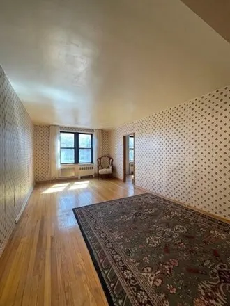 Image 4 - 2620 Murdock Court, New York, NY 11223, USA - Apartment for sale