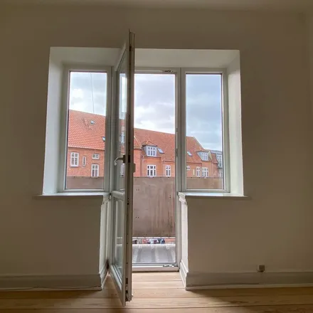 Rent this 2 bed apartment on Hobrovej 31 in 8900 Randers C, Denmark