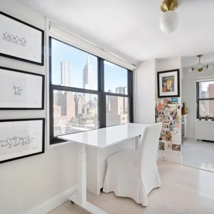 Image 3 - Victoria House, 200 East 27th Street, New York, NY 10016, USA - Apartment for sale