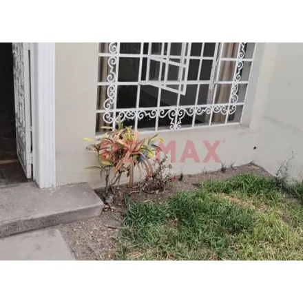 Rent this 5 bed house on Coordinadora Nacional de Derechos Humanos in Calle José Pezet y Monet 2467, Lince