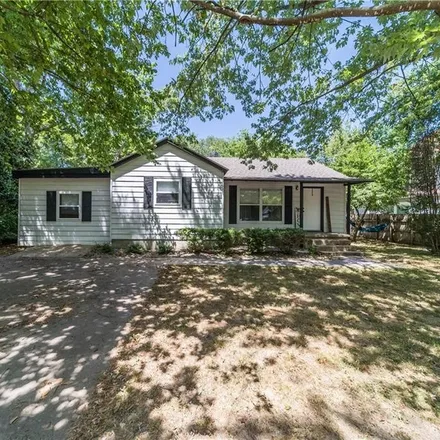 Buy this 3 bed house on 702 South College Street in Twin Springs, Siloam Springs