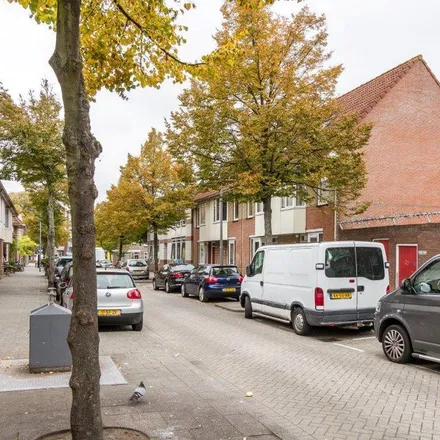 Rent this 4 bed apartment on Asterstraat 30 in 3073 ED Rotterdam, Netherlands