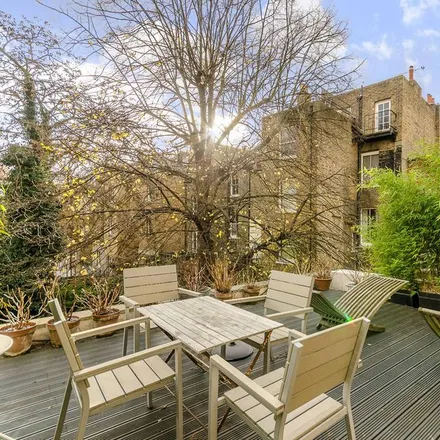 Rent this 1 bed apartment on Honey Lane House in 115-119 Finborough Road, London