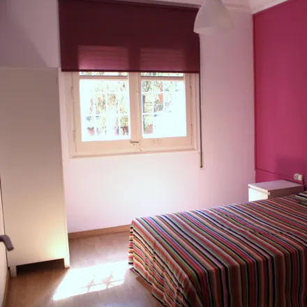 Rent this 6 bed room on Avinguda de la Riera de Cassoles in 34, 08012 Barcelona