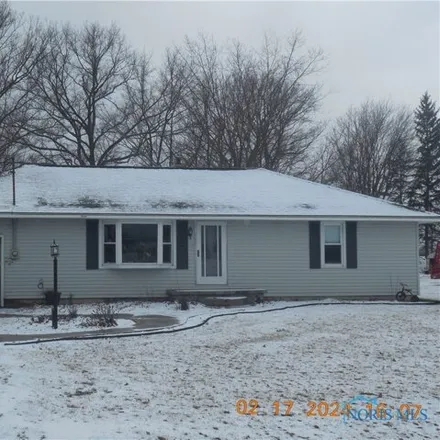 Buy this 2 bed house on 2302 South Mud Creek Road in Salem Township, OH 43449