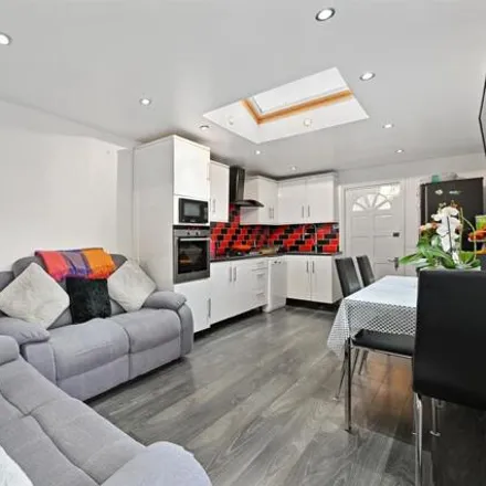Image 4 - Bruce Road, London, NW10 8QP, United Kingdom - Apartment for sale