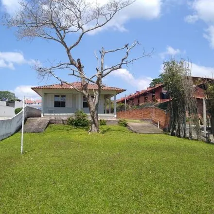 Rent this 3 bed house on Posto Canasvieiras in Avenida das Nações, Canasvieiras