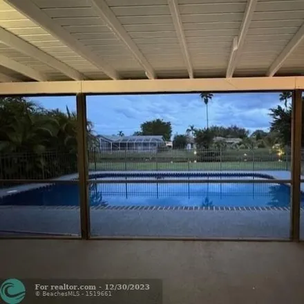 Image 3 - 10994 Lakeview Drive, Coral Springs, FL 33071, USA - House for sale