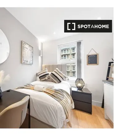 Rent this studio apartment on Swinton Street in London, WC1X 9NT