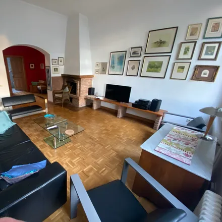 Rent this 3 bed apartment on Rethelstraße 87 in 40237 Dusseldorf, Germany