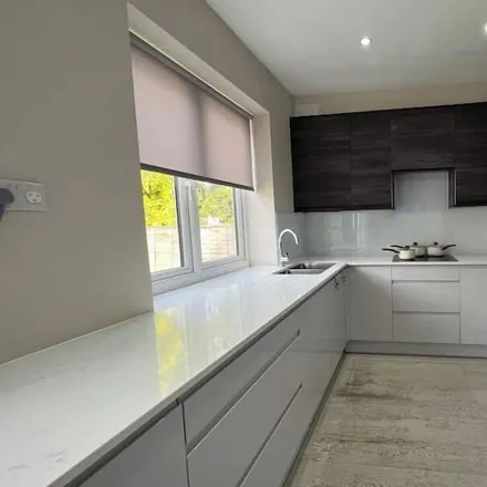 Rent this 3 bed apartment on London in NW4 2AP, United Kingdom