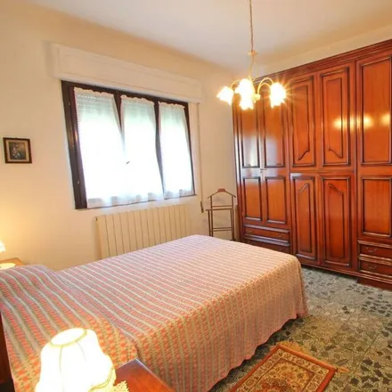 Image 3 - 54037 Massa MS, Italy - House for rent