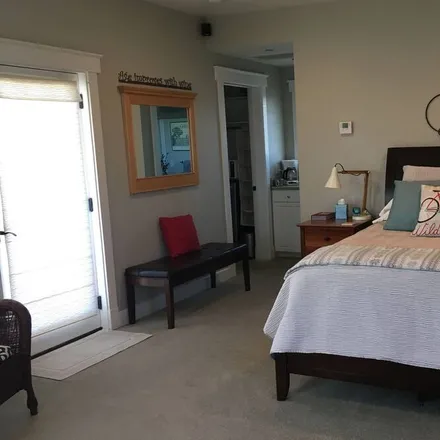 Rent this 1 bed apartment on Paso Robles
