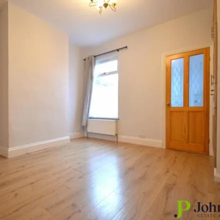 Image 2 - 29 Mickleton Road, Coventry, CV5 6PP, United Kingdom - Townhouse for rent