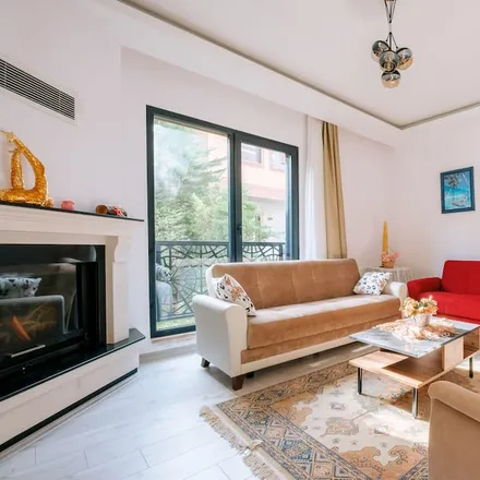 Rent this 3 bed house on Istanbul