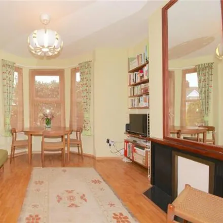 Rent this 1 bed room on 291 Cowley Road in Oxford, OX4 2AQ
