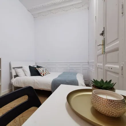 Rent this 9 bed room on Calle Preciados in 42, 28013 Madrid