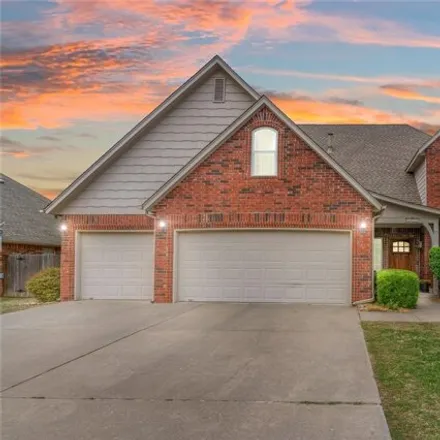 Buy this 4 bed house on 1612 West Lincoln Place in Broken Arrow, OK 74012