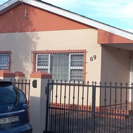 Image 3 - St. Raphael's Primary School, Birdwood Street, Gleemoor, Cape Town, 7770, South Africa - Apartment for rent