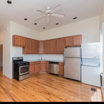 Rent this 1 bed apartment on 2454 North Southport Avenue