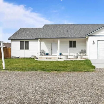Buy this 6 bed house on 1400 Kendall Road in Benton City, WA 99320