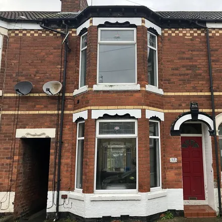Rent this 3 bed townhouse on Wordsworth Street in Hull, HU8 8LT