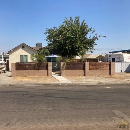 Buy this 3 bed house on 400 Lawson Road in Kern County, CA 93307