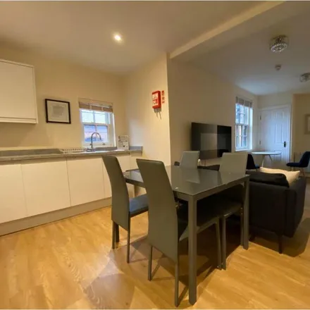 Image 7 - 6 Clarendon Place, Royal Leamington Spa, CV32 5QR, United Kingdom - Apartment for rent